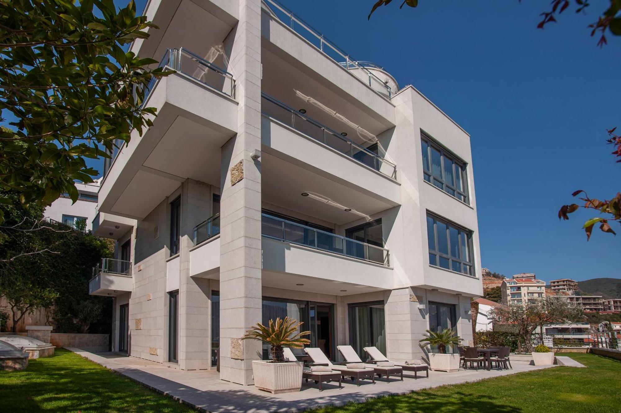 Alexandar Montenegro Luxury & Budva
